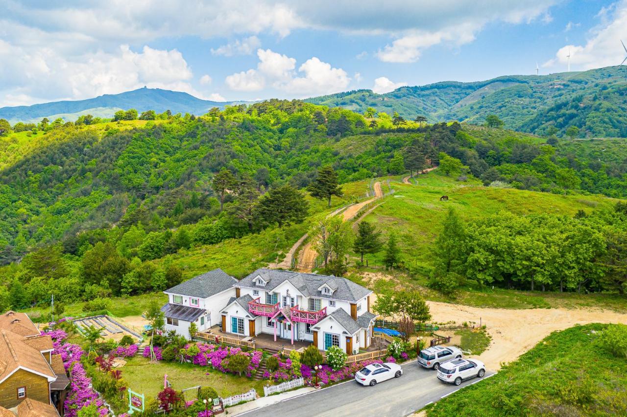 Pungcha & Herb Pension Pyeongchang Exteriör bild